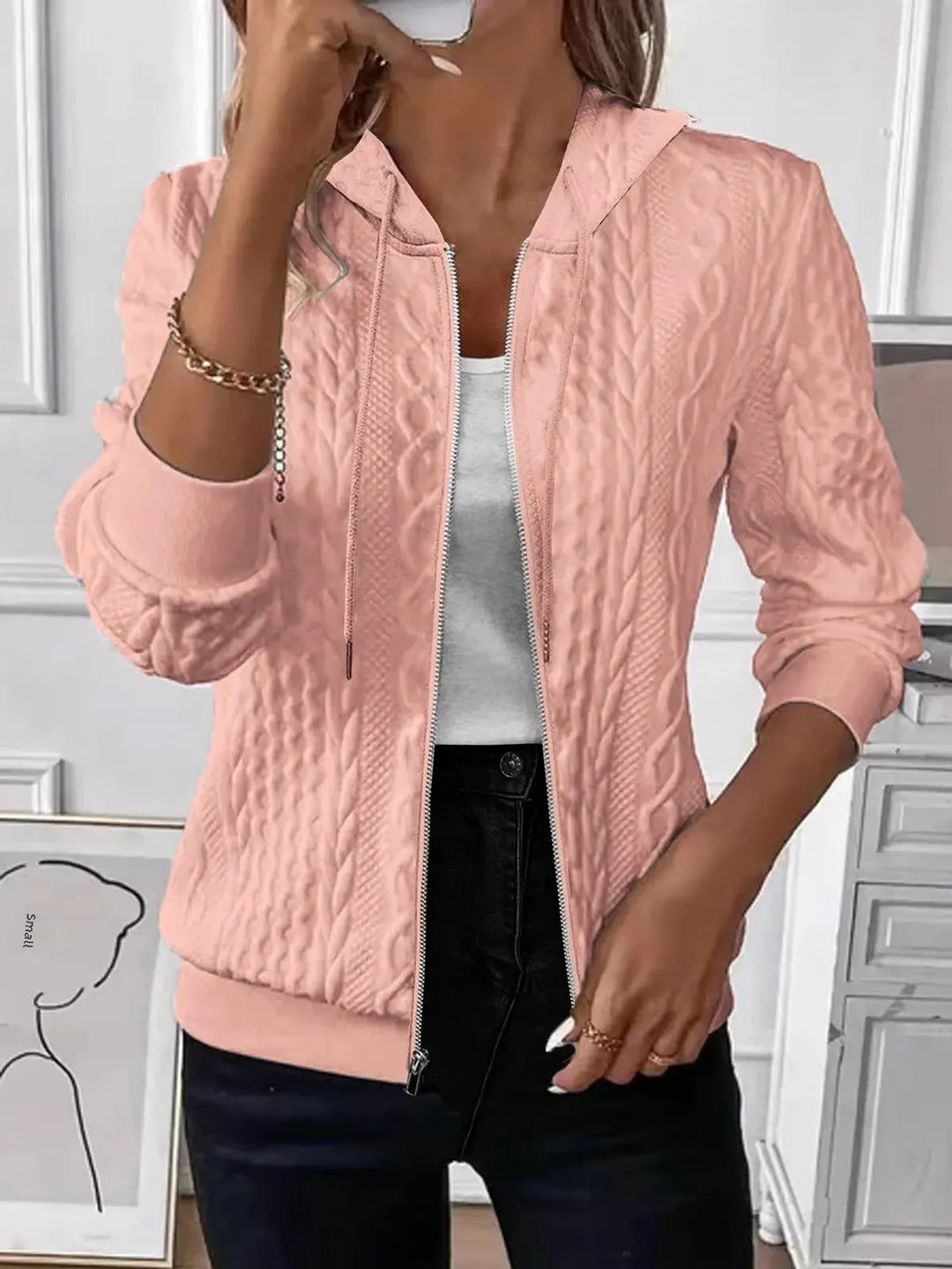 אלברין - ז'קט בומבר עם רוכסן ועיצוב סריג בכבלים