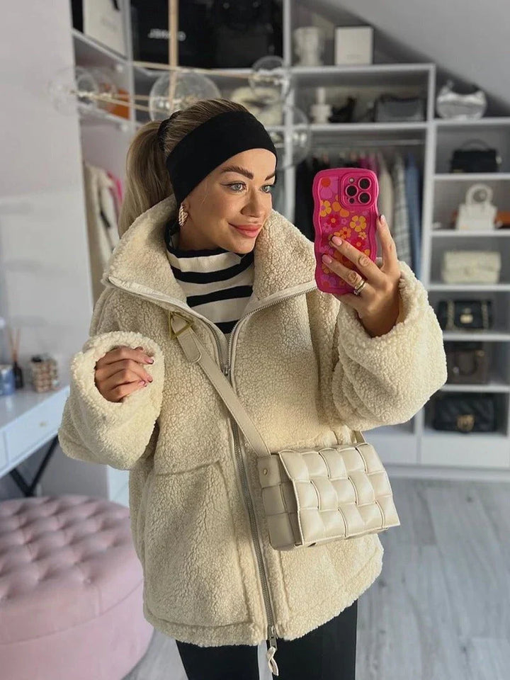 KAJA – Cozy Teddy Jacket