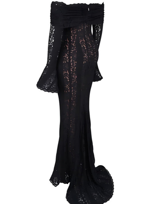 שמלת מקסי תחרה עם כתפיים פתוחות