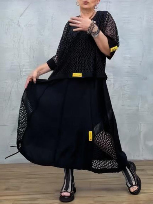 שמלה שחורה ללא שרוולים מרשת עם כיסוי תואם