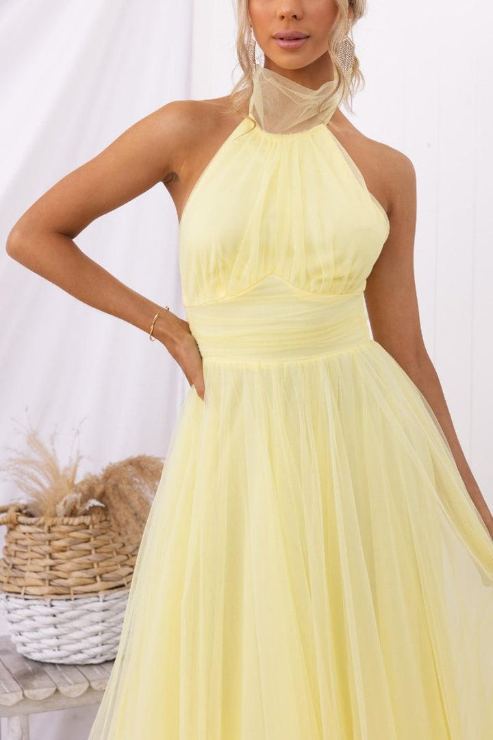 Enchanting Tulle Halter Maxi Dress with Gathered Detailing