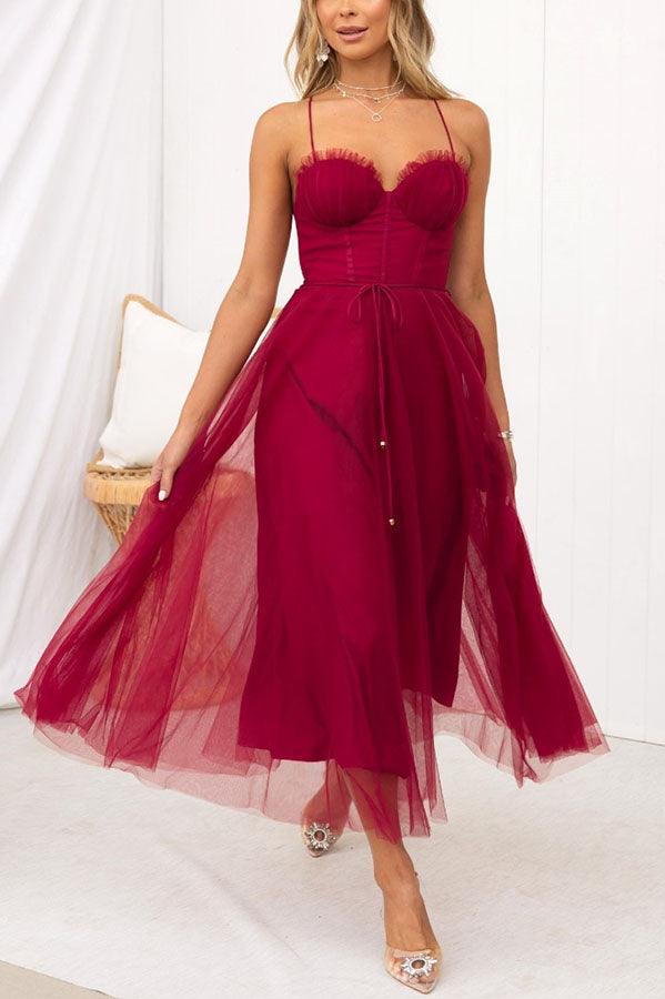 Chic Chiffon Maxi Dress with Suspenders for a Modern Princess Look