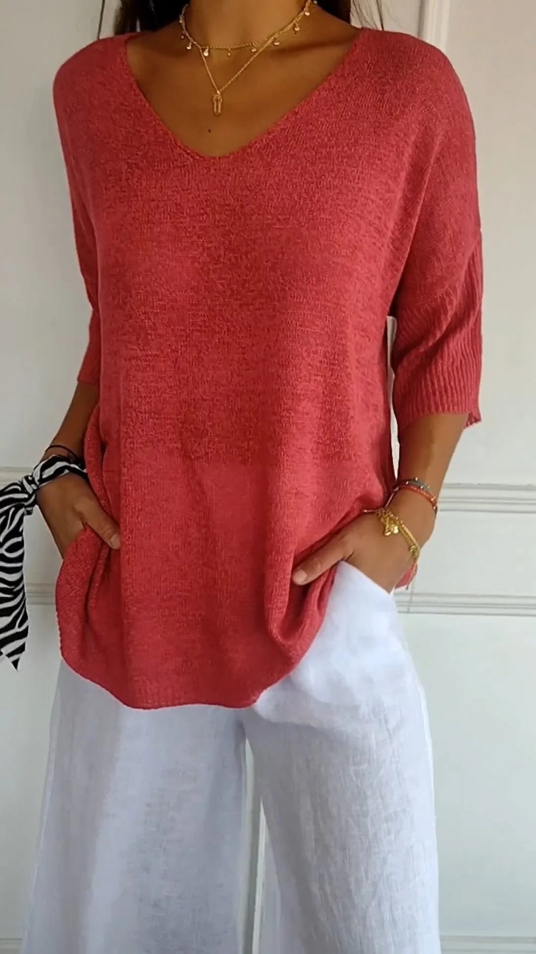 V-Neck Solid Color Knit Top